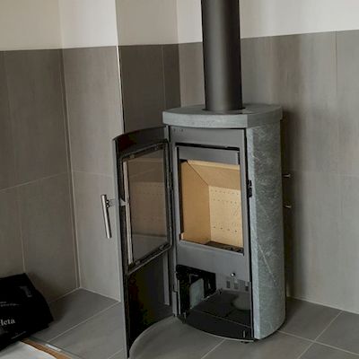 poêle à bois HETA 7B